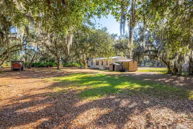 $1,000,000 | 415 Hal Colding Road, Lithia, FL 33547