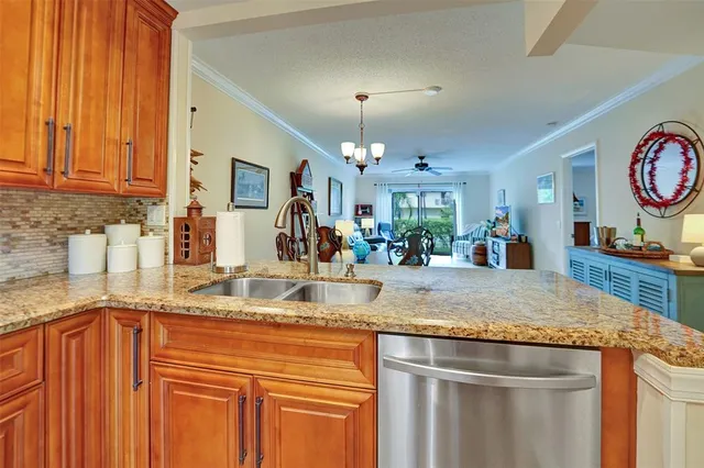 $249,900 | 860 Southeast 6th Avenue, Unit 402, Deerfield Beach, FL 33441