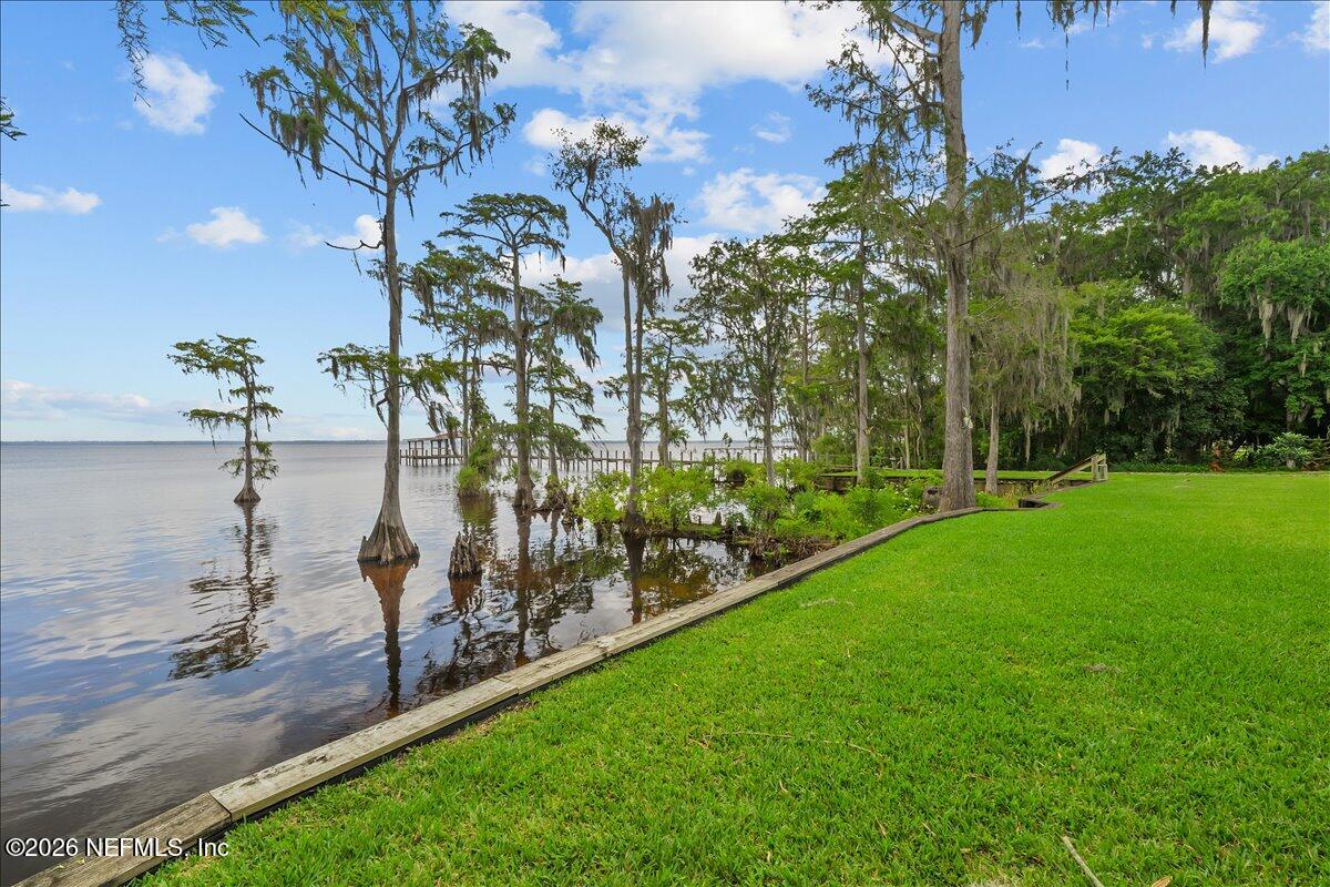 316 Riviera Drive Crescent City, FL 32112 - Photo 11 of 48 07-JWLeeMedia4247