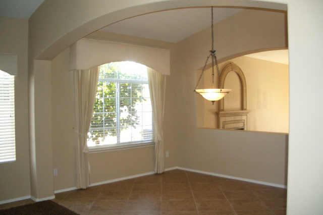 369 West El Freda Road Tempe, AZ 85284 - Photo 1 of 6 Primary Photo