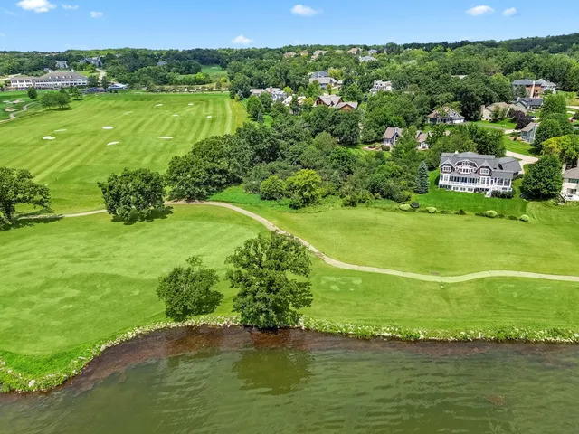 $825,000 | 1140 Turnberry Court, Geneva, WI 53147