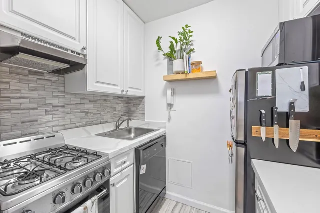 $625,000 | 120 East 90th Street, Unit 12G | Upper East Side