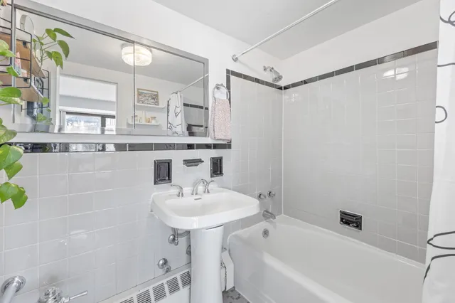 $625,000 | 120 East 90th Street, Unit 12G | Upper East Side