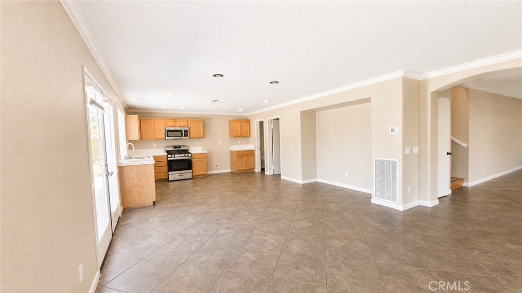 32074 Bandelier Road Winchester, CA 92596 - Photo 3 of 14