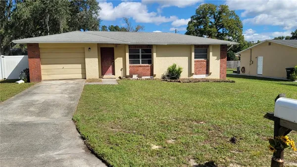 $174,900 | 9 New York Boulevard, Beverly Hills, FL 34465
