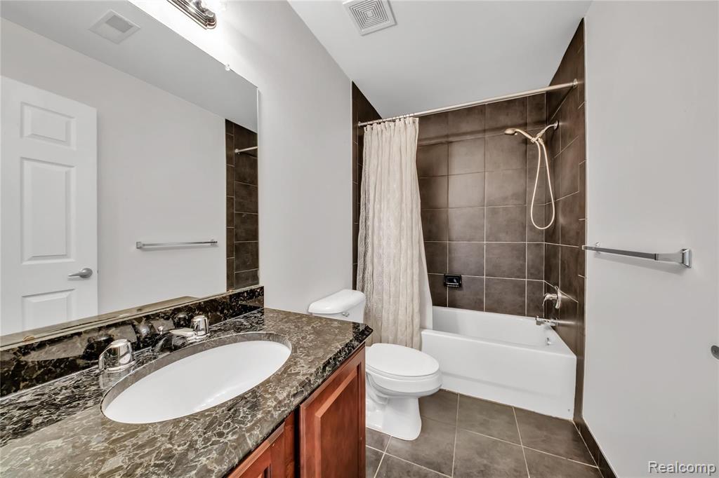 45562 South Stonewood Road, Unit 165 Canton, MI 48187 - Photo 24 of 30