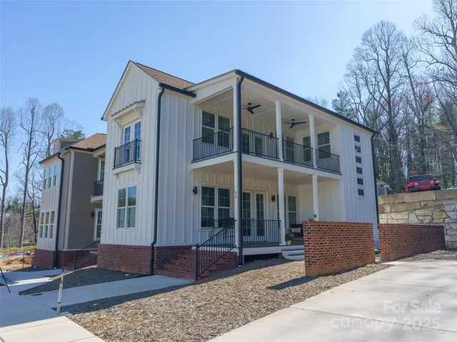 $595,000 | 43 Skyvue Court, Unit F, Saluda, NC 28773