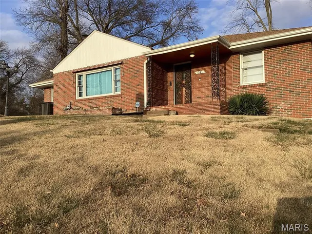 $187,000 | 7143 Roland Boulevard, Northwoods, MO 63121