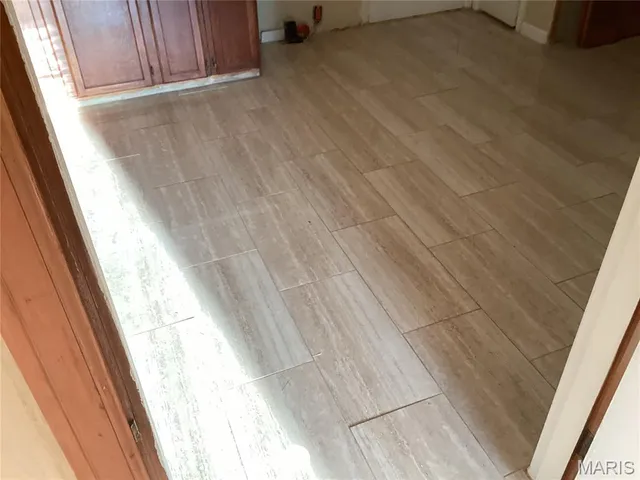 $187,000 | 7143 Roland Boulevard, Northwoods, MO 63121