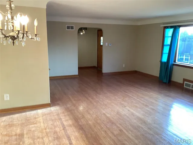 $187,000 | 7143 Roland Boulevard, Northwoods, MO 63121