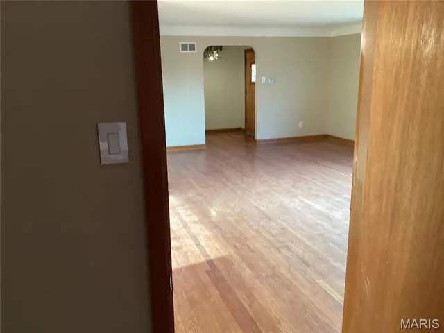 $187,000 | 7143 Roland Boulevard, Northwoods, MO 63121