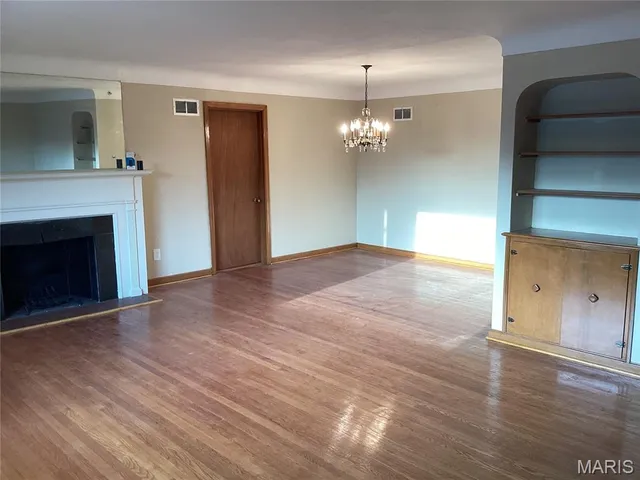 $187,000 | 7143 Roland Boulevard, Northwoods, MO 63121