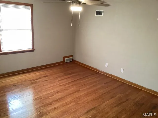 $187,000 | 7143 Roland Boulevard, Northwoods, MO 63121