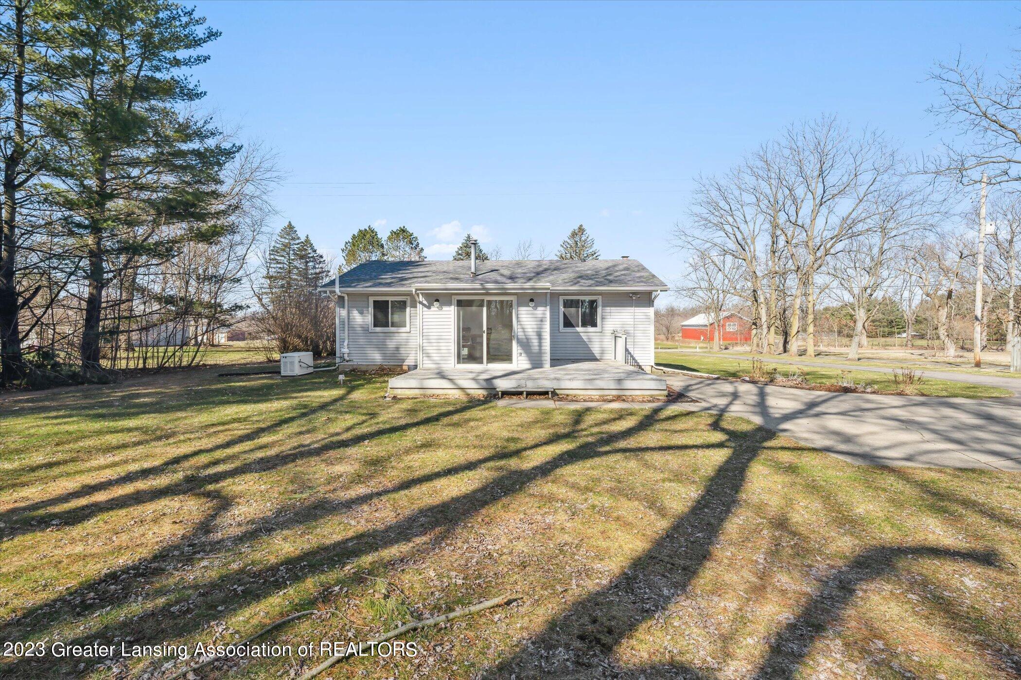 2107 South Waverly Road Eaton Rapids, MI 48827 - Photo 34 of 40 34-2107-S-Waverly-Rd-Eaton-Rapids-MI-488