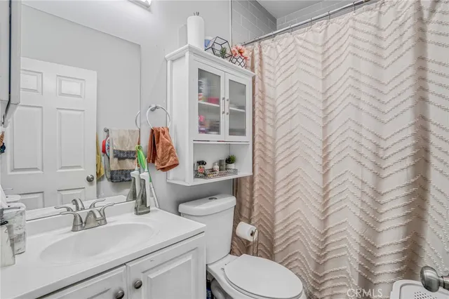 $1,290,000 | 7663 Shadyglade Avenue, North Hollywood, CA 91605