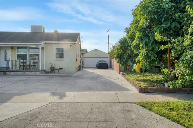 $1,290,000 | 7663 Shadyglade Avenue, North Hollywood, CA 91605