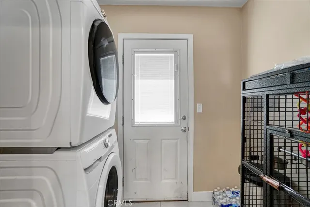 $1,290,000 | 7663 Shadyglade Avenue, North Hollywood, CA 91605