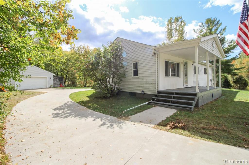 13205 Bueche Road Montrose, MI 48457 - Photo 2 of 29