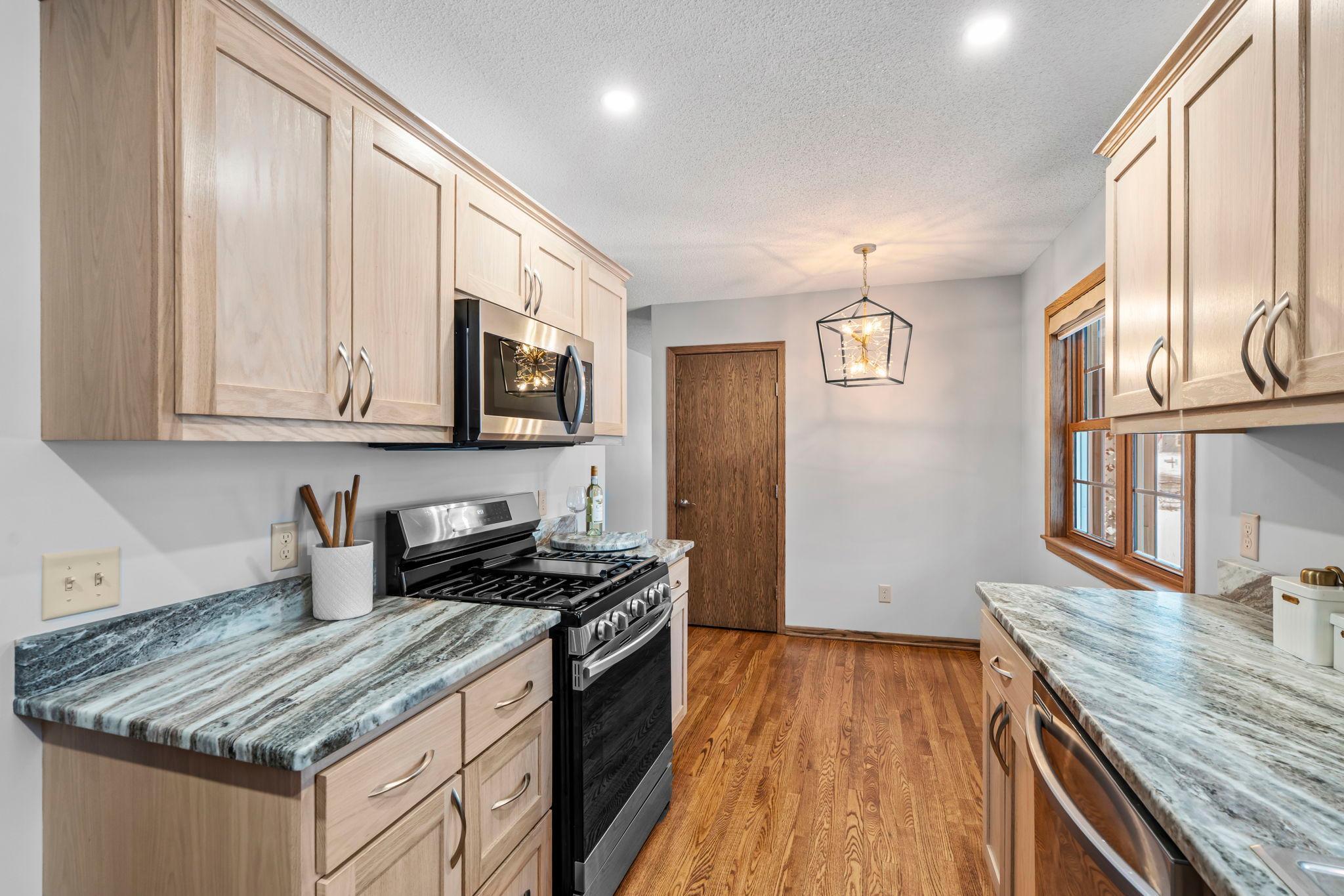 4505 Colorado Street Southeast Prior Lake, MN 55372 - Photo 11 of 51