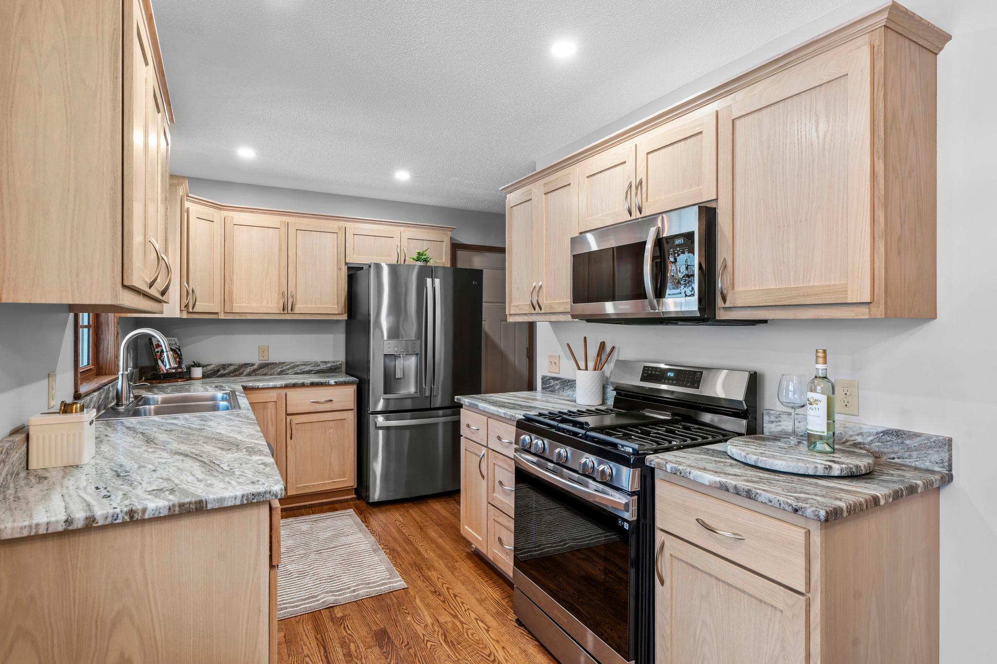 4505 Colorado Street Southeast Prior Lake, MN 55372 - Photo 7 of 51