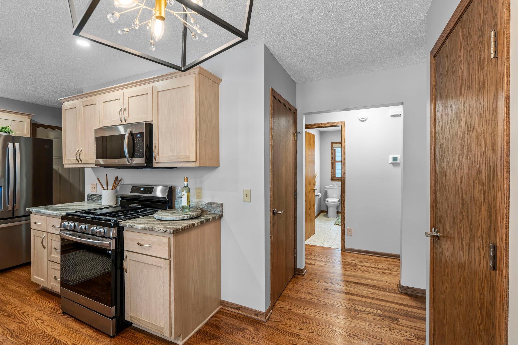 4505 Colorado Street Southeast Prior Lake, MN 55372 - Photo 10 of 51