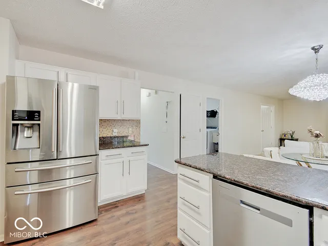 $365,000 | 1637 Walpole Lane, Indianapolis, IN 46231