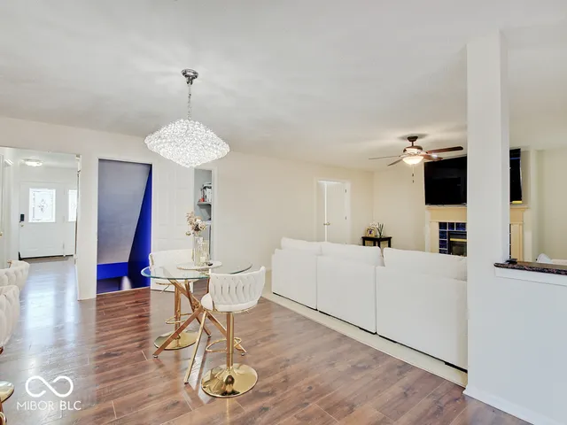 $365,000 | 1637 Walpole Lane, Indianapolis, IN 46231