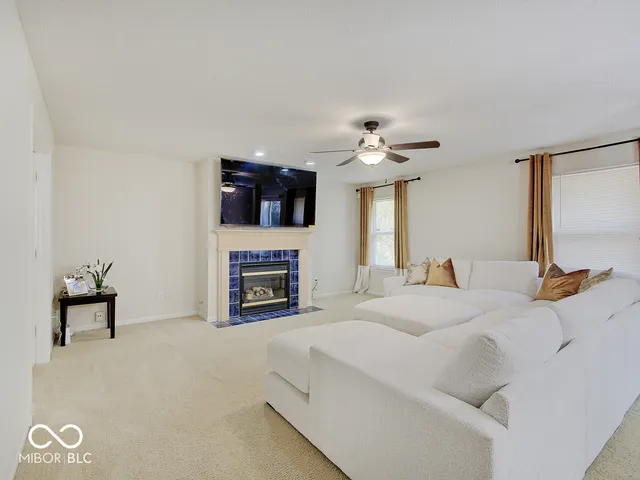 $365,000 | 1637 Walpole Lane, Indianapolis, IN 46231