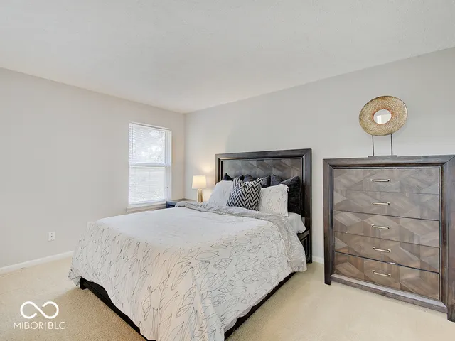 $365,000 | 1637 Walpole Lane, Indianapolis, IN 46231