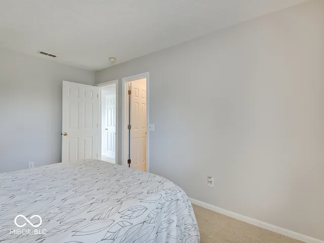 $365,000 | 1637 Walpole Lane, Indianapolis, IN 46231