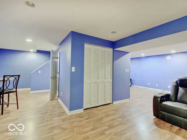 $365,000 | 1637 Walpole Lane, Indianapolis, IN 46231