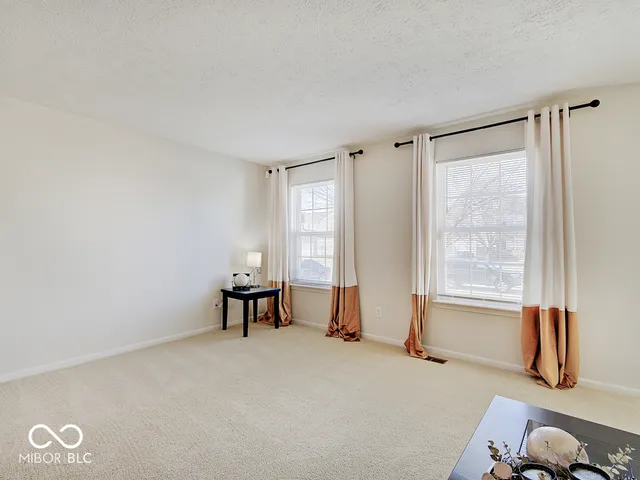 $365,000 | 1637 Walpole Lane, Indianapolis, IN 46231