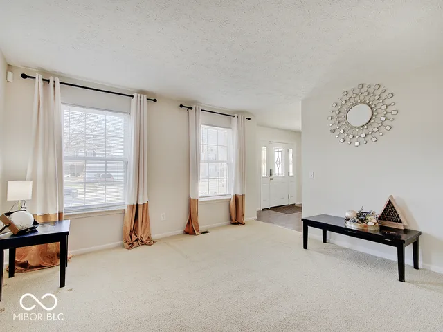 $365,000 | 1637 Walpole Lane, Indianapolis, IN 46231