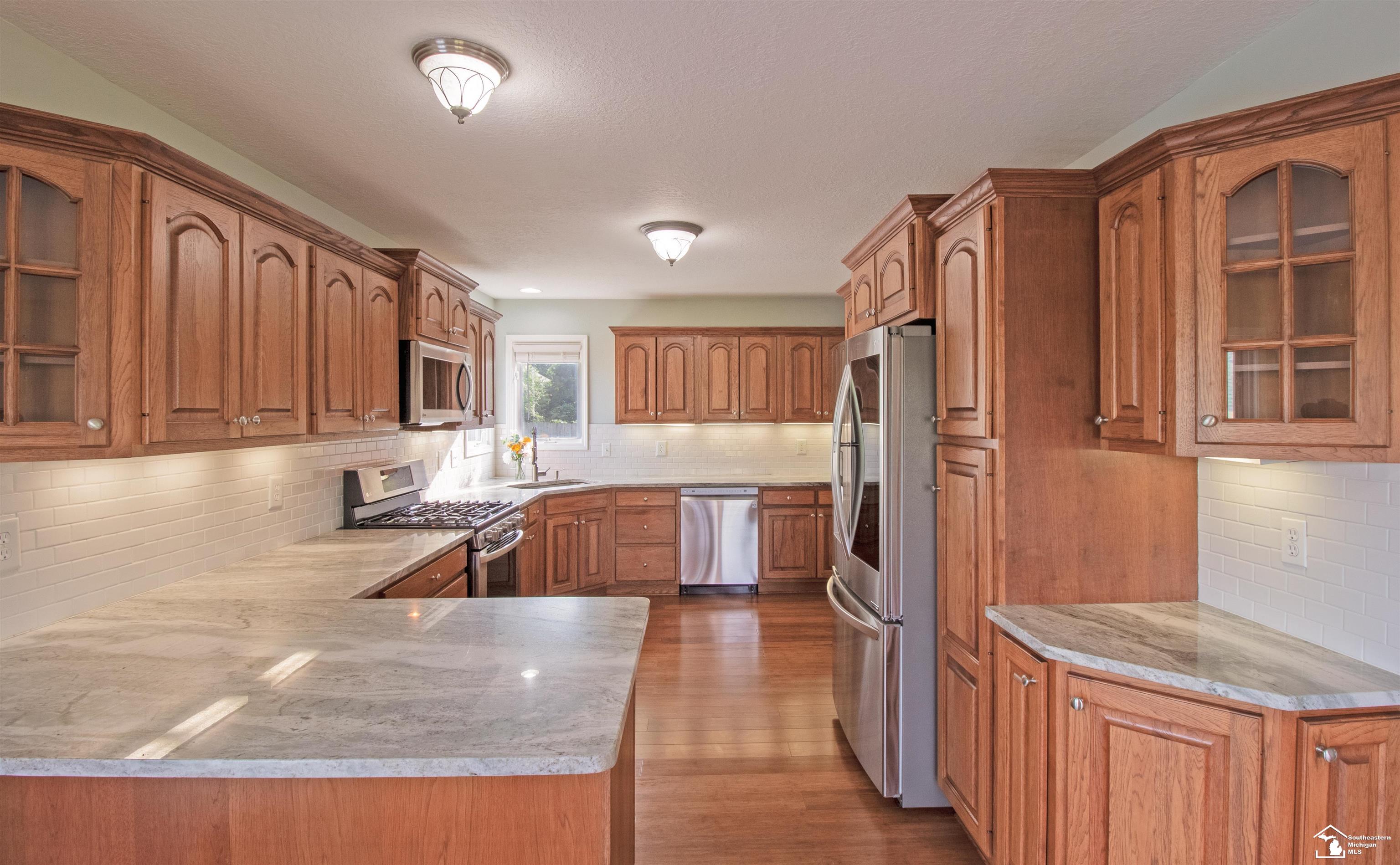 704 West Erie Road Temperance, MI 48182 - Photo 8 of 42