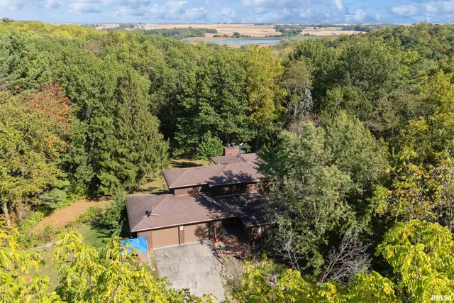 $270,000 | 8039 Hazel Road, Morrison, IL 61270