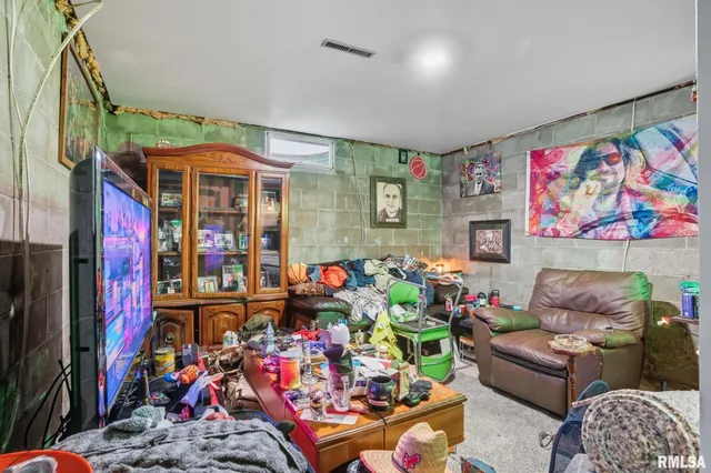 $270,000 | 8039 Hazel Road, Morrison, IL 61270