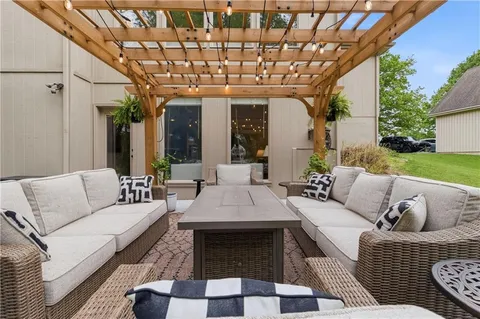 $515,000 | 5716 North Beaman Avenue, Kansas City, MO 64151