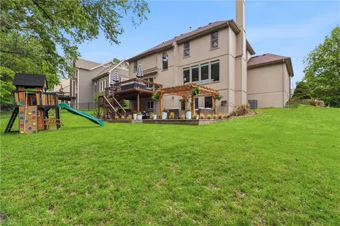 $515,000 | 5716 North Beaman Avenue, Kansas City, MO 64151