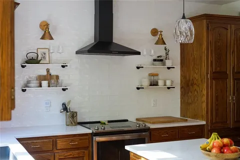 $515,000 | 5716 North Beaman Avenue, Kansas City, MO 64151