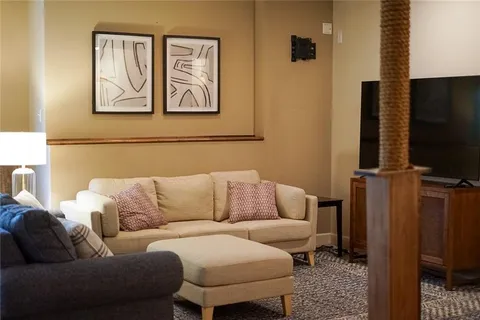 $515,000 | 5716 North Beaman Avenue, Kansas City, MO 64151