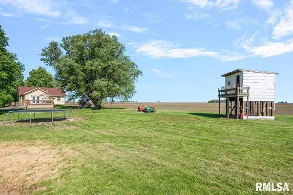 $239,900 | 2034 North 1800 East Road, Stonington, IL 62567
