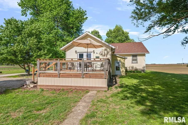 $239,900 | 2034 North 1800 East Road, Stonington, IL 62567
