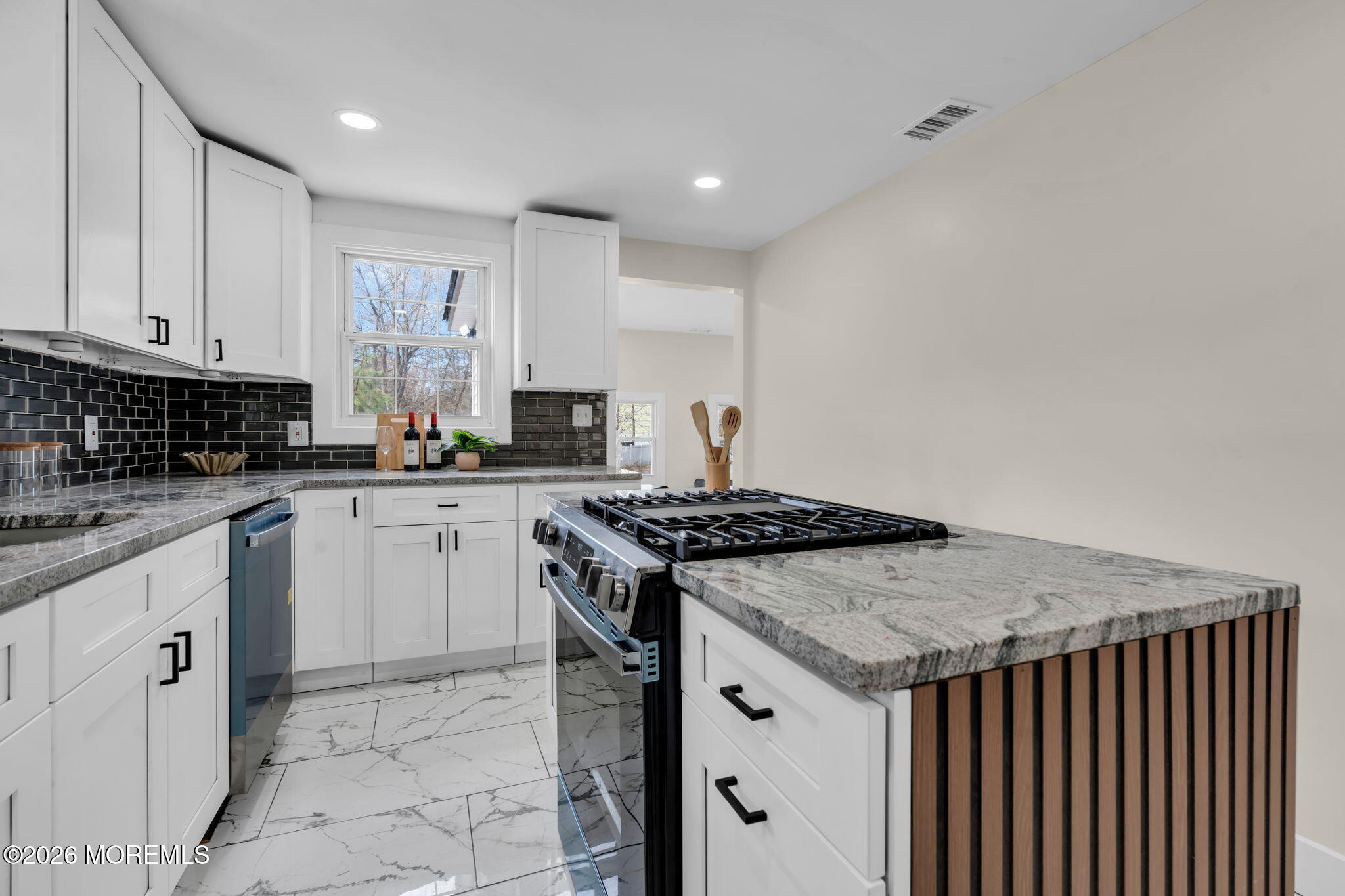 269 Jacobstown New Egypt Road Wrightstown, NJ 08562 - Photo 4 of 16 12-web-or-mls-DSC08324