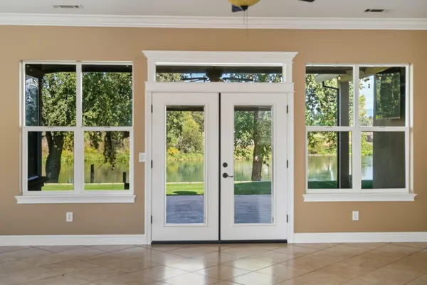 $925,000 | 22894 Blue Jay Lane, Anderson, CA 96007