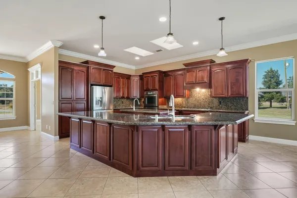 $925,000 | 22894 Blue Jay Lane, Anderson, CA 96007