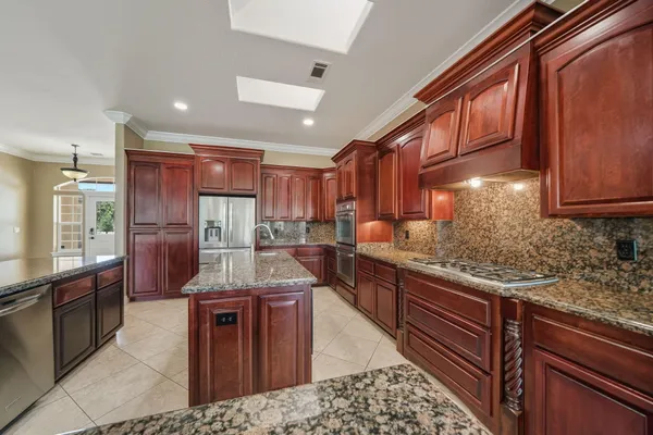 $925,000 | 22894 Blue Jay Lane, Anderson, CA 96007