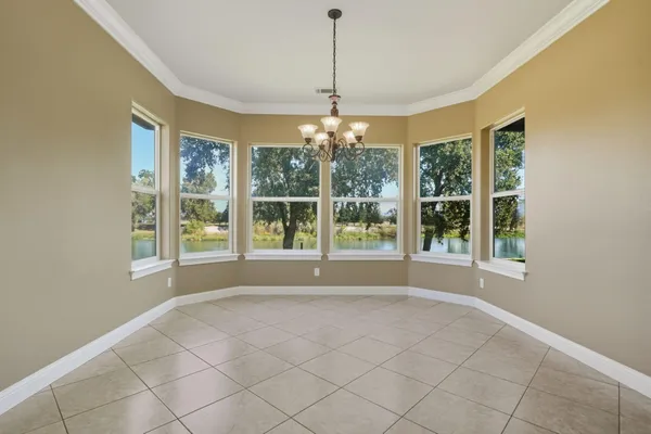 $925,000 | 22894 Blue Jay Lane, Anderson, CA 96007