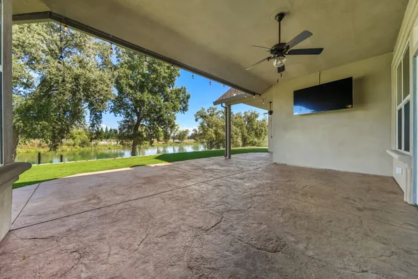 $925,000 | 22894 Blue Jay Lane, Anderson, CA 96007