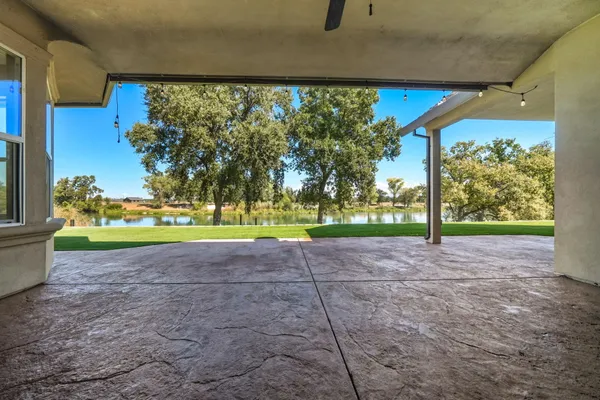 $925,000 | 22894 Blue Jay Lane, Anderson, CA 96007