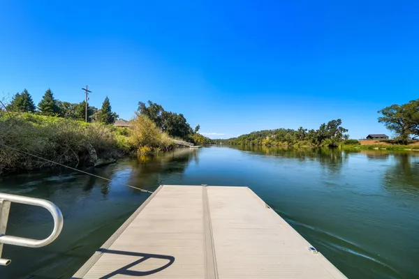 $925,000 | 22894 Blue Jay Lane, Anderson, CA 96007